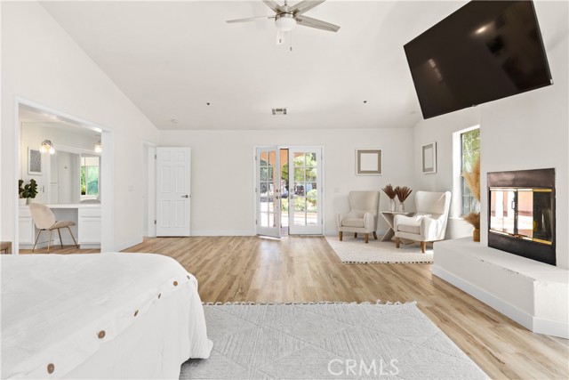 35356 Sierra Vista Drive, Agua Dulce CA: https://media.crmls.org/medias/cbca6269-ccef-402b-ad07-e0e0e1638c4c.jpg