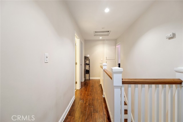 23900 Darbun Drive, Newhall CA: https://media.crmls.org/medias/cbcbd389-4dd7-42bd-9e32-32a0099b477d.jpg