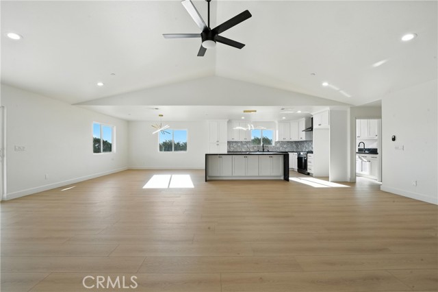 15658 Wells Fargo Street, Hesperia CA: https://media.crmls.org/medias/cbccb4e7-5fcb-4b23-8a6e-2b22b7b89e9f.jpg