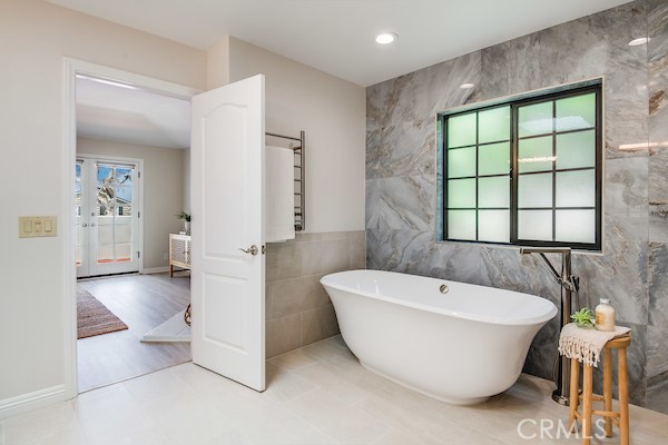 750 14th Street, Manhattan Beach, California 90266, 4 Bedrooms Bedrooms, ,3 BathroomsBathrooms,Residential,Sold,14th,SB22087910