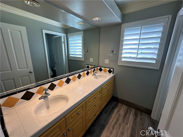 Detail Gallery Image 20 of 24 For 2020 Santa Ana Ave #G,  Costa Mesa,  CA 92627 - 3 Beds | 2/1 Baths