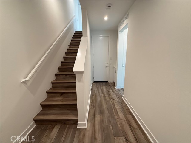 693 S Lyon Street, Santa Ana CA: https://media.crmls.org/medias/cbce1151-992d-425d-bf64-fd83fd9c3b19.jpg