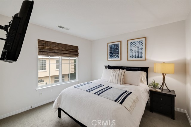 2889 Plaza Del Amo, Torrance CA: https://media.crmls.org/medias/cbce5339-6be6-4128-8c62-72fadfefc9f9.jpg