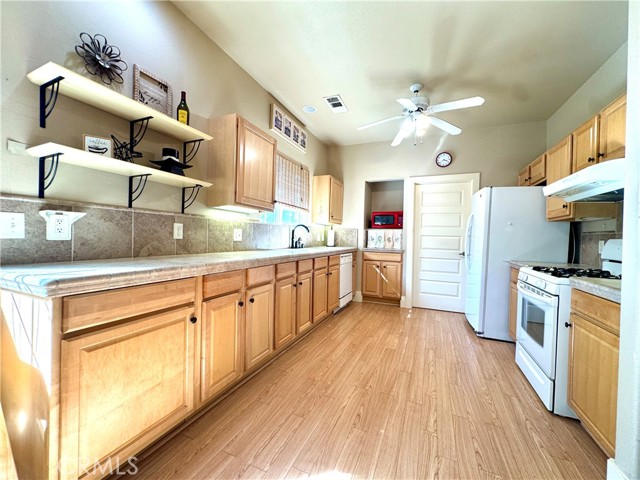 Detail Gallery Image 15 of 26 For 65 E Colusa, Orland,  CA 95963 - 3 Beds | 2 Baths
