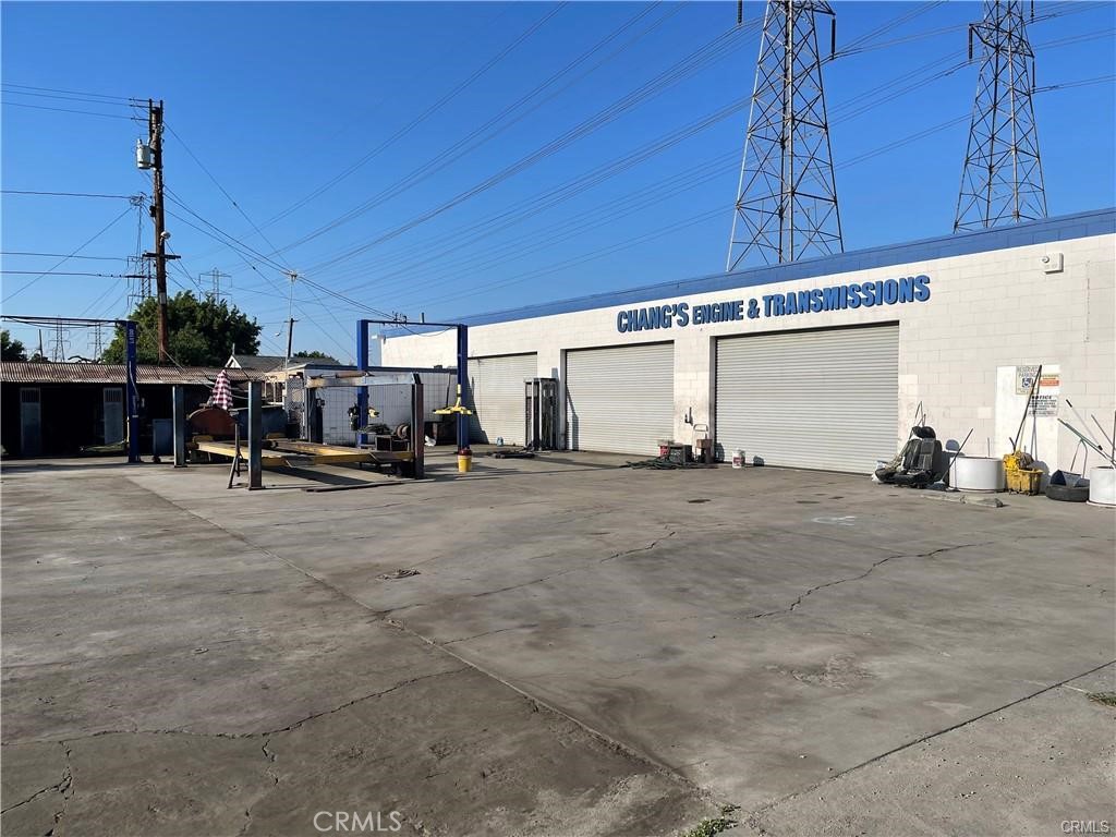 7121 Somerset Boulevard, Paramount, CA 90723