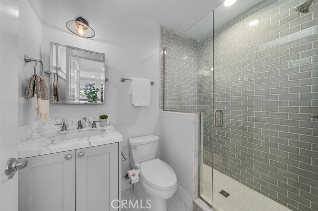 1605 Steinhart Avenue, Redondo Beach CA: https://media.crmls.org/medias/cbcf8098-bcc8-400b-8d25-6c262cc56d53.jpg