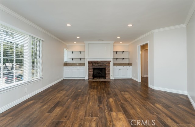 Detail Gallery Image 16 of 34 For 3602 Encinal Ave, La Crescenta,  CA 91214 - 4 Beds | 3 Baths
