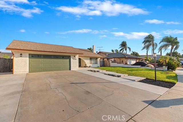 10750 Hollenbeck Drive, Riverside CA: https://media.crmls.org/medias/cbcfe4c7-0b2f-4a2c-b1b8-c122a54b2af5.jpg