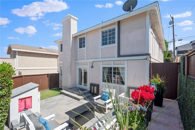 1929 Gates Avenue, Redondo Beach, California 90278, 4 Bedrooms Bedrooms, ,2 BathroomsBathrooms,Residential,Sold,Gates,SB22134507