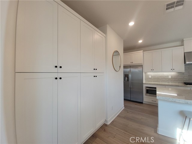27078 Painted Sky Way, Valencia CA: https://media.crmls.org/medias/cbd018a7-5d9b-4daf-b003-8764ac012595.jpg