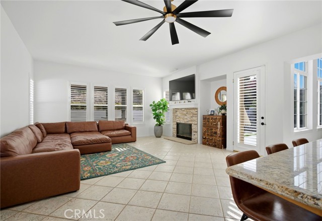 Detail Gallery Image 9 of 46 For 13405 Mesa Crest, Yucaipa,  CA 92399 - 4 Beds | 2/1 Baths