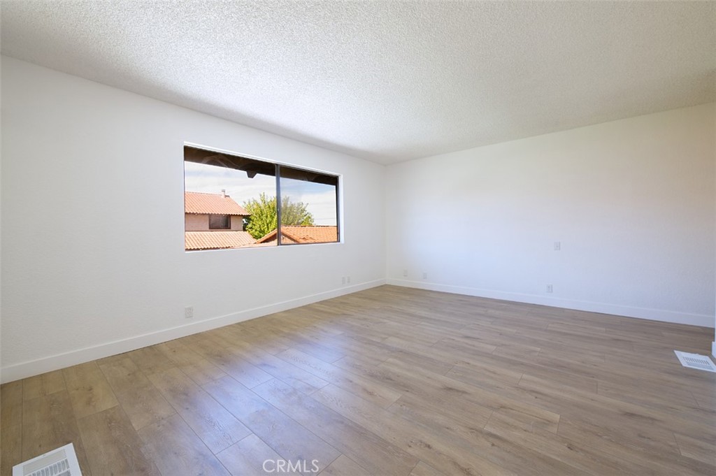 MLS #WS25248451 image #17