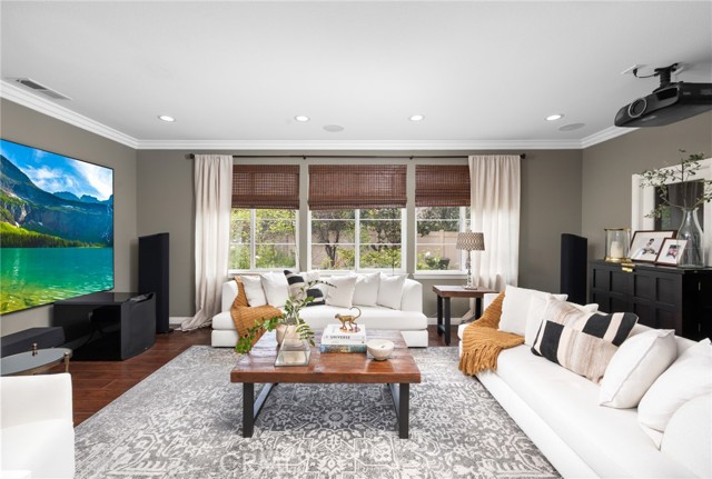 Detail Gallery Image 10 of 57 For 13216 Finish Draft Ct, Corona,  CA 92880 - 5 Beds | 4/1 Baths