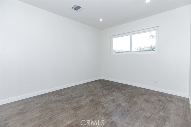 11304 Tiara Street, North Hollywood CA: https://media.crmls.org/medias/cbd2dbde-57b4-43b8-8081-89cd7b7d48f2.jpg