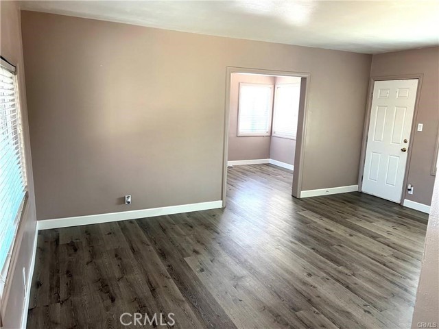 Detail Gallery Image 4 of 16 For 10264 Mull Ave, Riverside,  CA 92503 - 2 Beds | 1 Baths