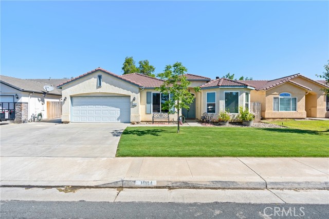 Detail Gallery Image 1 of 34 For 1064 W Orange St, Hanford,  CA 93230 - 3 Beds | 2 Baths