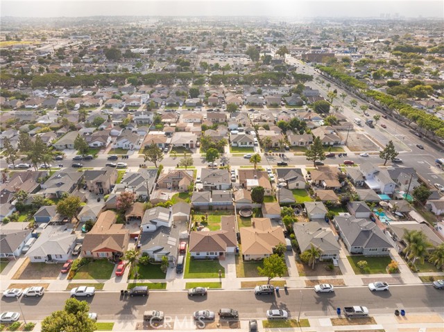 15129 Fonthill Avenue, Lawndale CA: https://media.crmls.org/medias/cbd3ce75-f7ff-40fe-8406-0c466a9739a8.jpg