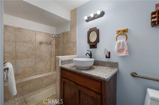 44627 11th E, Lancaster CA: https://media.crmls.org/medias/cbd3d961-290c-4ca0-b477-3cb11dbb6d34.jpg