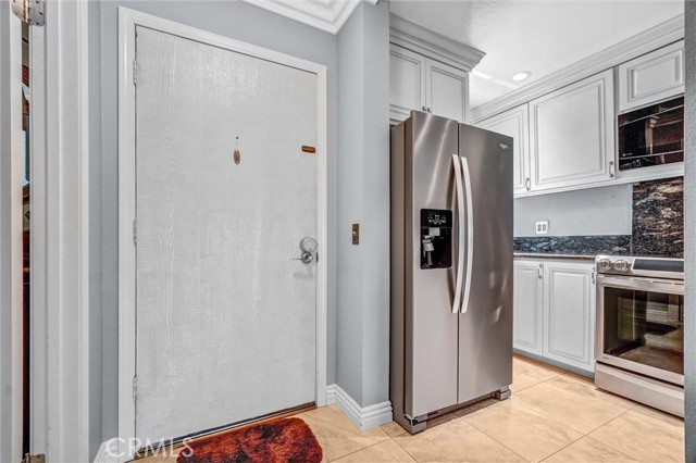 5927 E Creekside Avenue, Orange CA: https://media.crmls.org/medias/cbd3f9ab-fd60-4f94-9a1d-2b91d99ec2ac.jpg