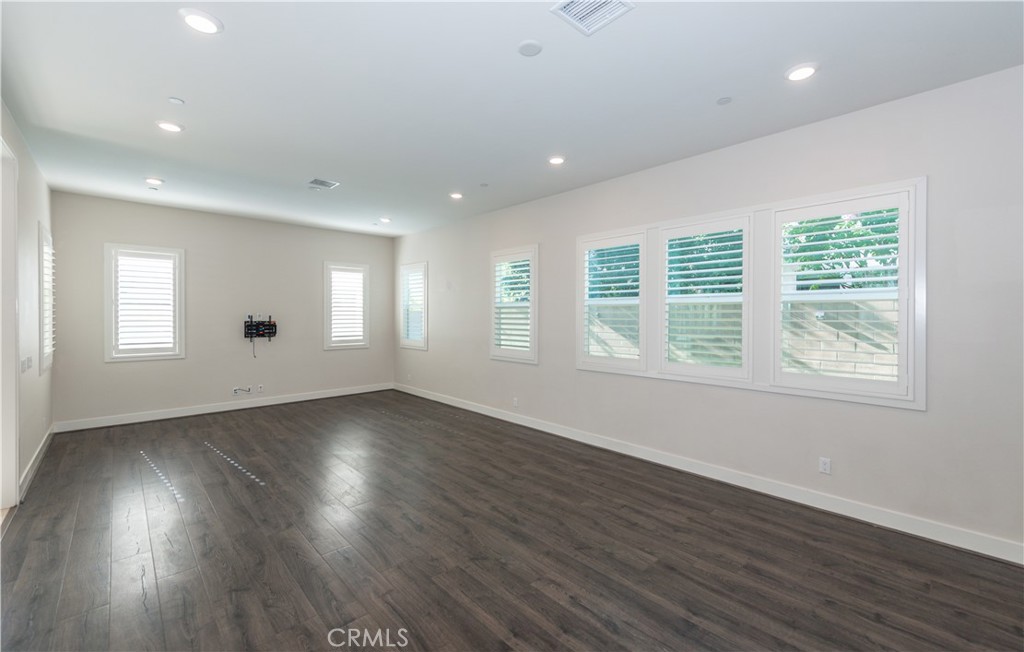 Cbd40b13 5e1d 4938 Bea3 A37f1e91492b