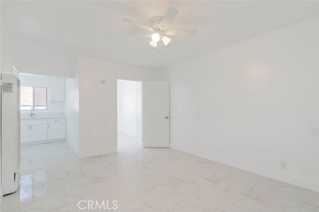 Detail Gallery Image 8 of 20 For 1116 S Berendo St #4,  Los Angeles,  CA 90006 - 2 Beds | 1 Baths