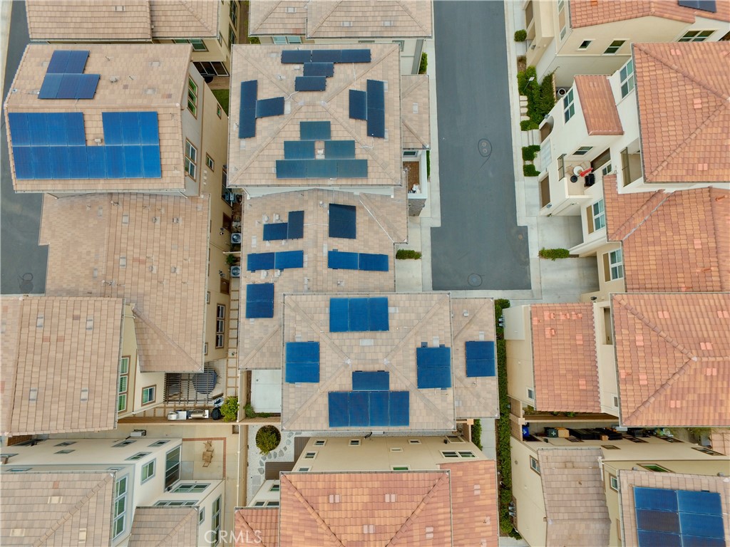 https://media.crmls.org/medias/cbd5eed2-f1be-4601-a9ca-9e2c041e9832.jpg?preset=X-Large