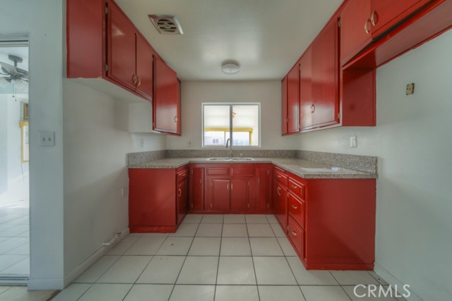 Detail Gallery Image 4 of 30 For 221 W Mayberry Ave, Hemet,  CA 92543 - 2 Beds | 1 Baths