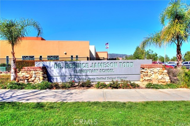 24939 Coral Canyon Road, Corona CA: https://media.crmls.org/medias/cbd64050-0c46-4db2-9aa9-7166b7fd0cfb.jpg