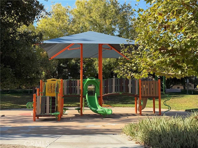 Detail Gallery Image 47 of 51 For 26 Santa Catalina Aisle, Irvine,  CA 92606 - 4 Beds | 2/1 Baths