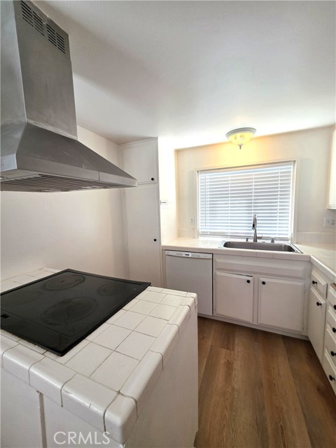 Detail Gallery Image 4 of 18 For 4773 Larwin, Cypress,  CA 90630 - 2 Beds | 1 Baths