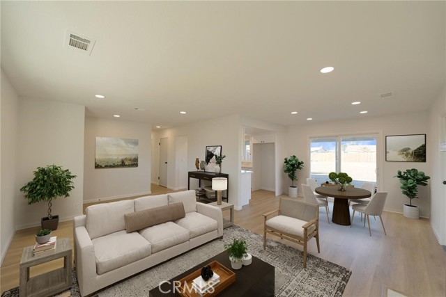 Detail Gallery Image 3 of 14 For 15514 Dale Evans, Apple Valley,  CA 92307 - 3 Beds | 2 Baths