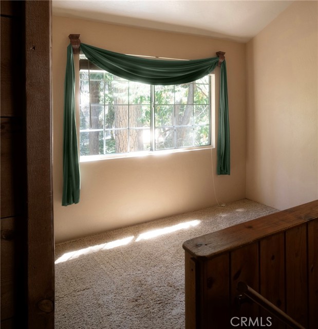 Detail Gallery Image 10 of 13 For 407 Dolly Varden Dr, Lake Arrowhead,  CA 92352 - 3 Beds | 2 Baths