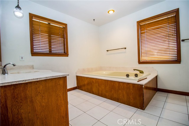 Detail Gallery Image 26 of 42 For 12900 Golf Course Dr, Victorville,  CA 92395 - 3 Beds | 3 Baths