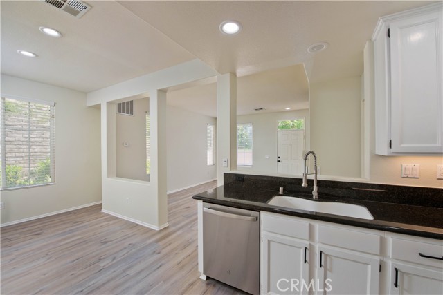 25773 Perlman Place, Stevenson Ranch CA: https://media.crmls.org/medias/cbd862fc-0350-4438-bff5-bf4208c1a03b.jpg