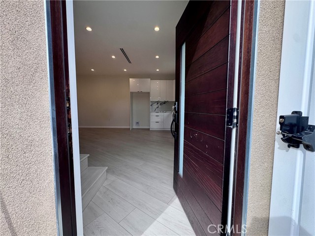 Detail Gallery Image 2 of 31 For 10787 Las Lunitas Ave, Tujunga,  CA 91042 - 2 Beds | 2 Baths