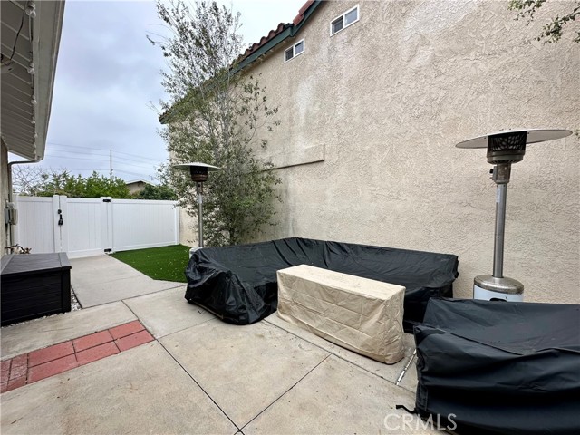 1842 Lake Street, Huntington Beach CA: https://media.crmls.org/medias/cbd9502a-6a4c-49af-b99f-9a8e2fc2fce7.jpg