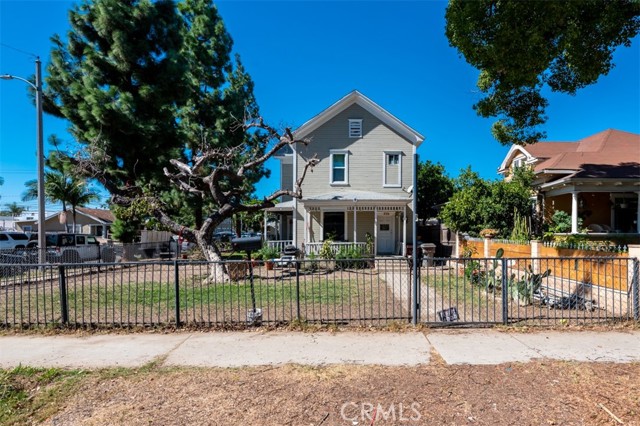 Cbd984b8 169f 4a36 8c43 46e8d81c74c0