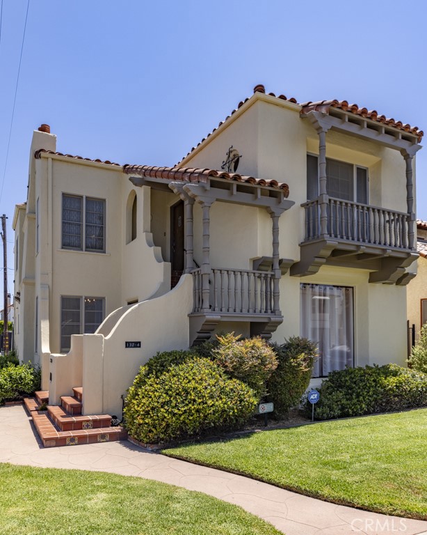 132 St Joseph Avenue, Long Beach CA: https://media.crmls.org/medias/cbda8309-3a96-40fe-a220-212ba5eb2ebc.jpg