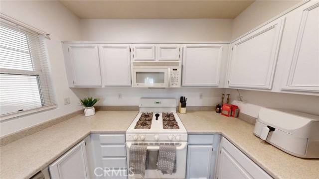 Detail Gallery Image 7 of 29 For 26426 Arboretum #806,  Murrieta,  CA 92563 - 1 Beds | 1 Baths
