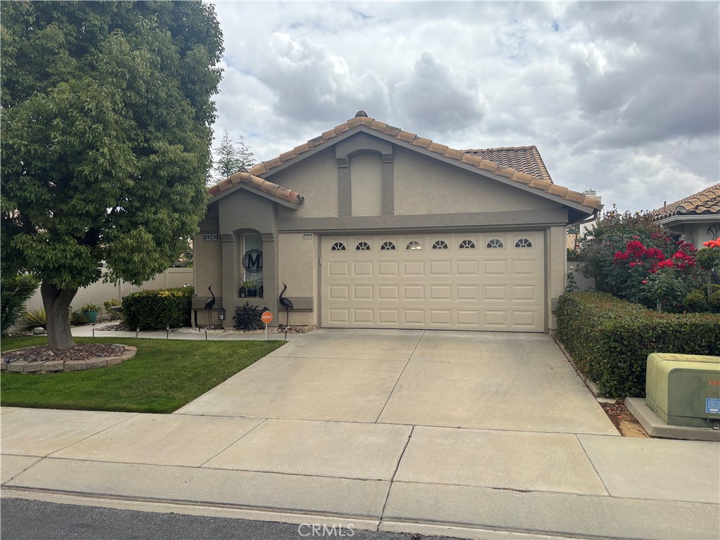 6340 Colonial