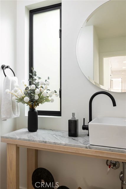 Detail Gallery Image 14 of 29 For 502 Jasmine Ave a,  Corona Del Mar,  CA 92625 - 3 Beds | 2/1 Baths