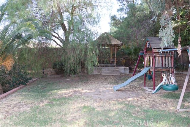 Image 12 of 18 For 40939 Woodshire Drive