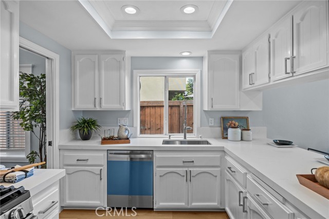 Detail Gallery Image 14 of 45 For 11 De Forest, Irvine,  CA 92620 - 4 Beds | 2 Baths