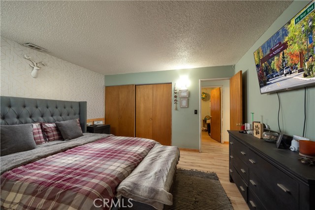 Detail Gallery Image 14 of 26 For 332 Grenfall Ln, Big Bear City,  CA 92314 - 3 Beds | 2 Baths