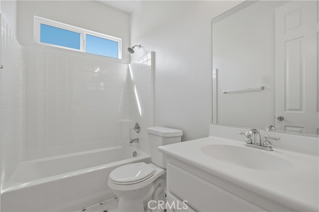 Detail Gallery Image 4 of 42 For 2889 Eureka, San Jacinto,  CA 92582 - 4 Beds | 3 Baths