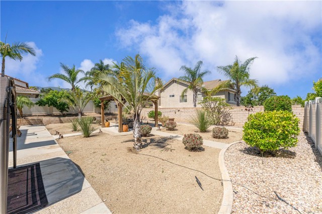 3582 Cedar Ridge Lane, Corona CA: https://media.crmls.org/medias/cbdec30a-f79b-4acc-abf9-76a14a7971a9.jpg