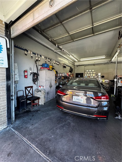 6301 Santa Monica Blvd, Hollywood CA: https://media.crmls.org/medias/cbdf7349-217d-45df-ac26-a81ca6e12fe5.jpg