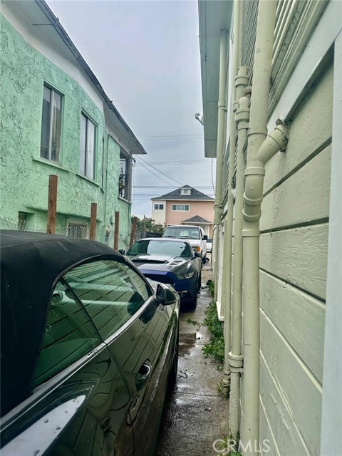 Detail Gallery Image 10 of 12 For 1434 40th, Oakland,  CA 94601 - 3 Beds | 2/1 Baths