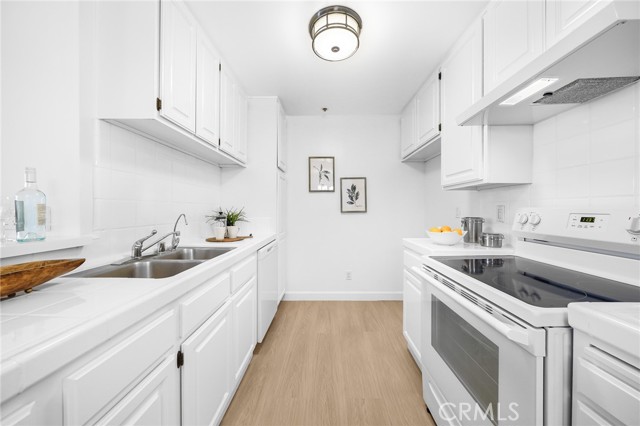 222 S Central Avenue, Los Angeles CA: https://media.crmls.org/medias/cbe019a0-e584-466c-88a2-85b369f1fb55.jpg