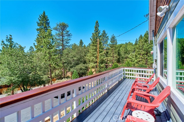 39676 Oak Glen Road, Fawnskin CA: https://media.crmls.org/medias/cbe08cd2-65e3-496a-a104-2a50cefac639.jpg